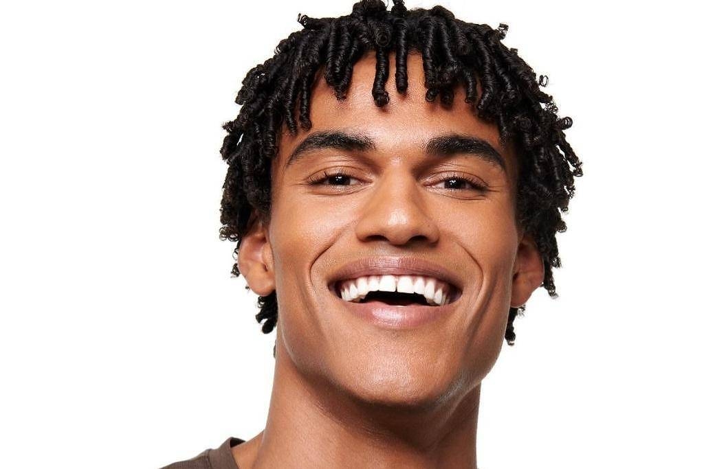 Joven que vendía acarajé debuta en la Semana de la Moda de Milán