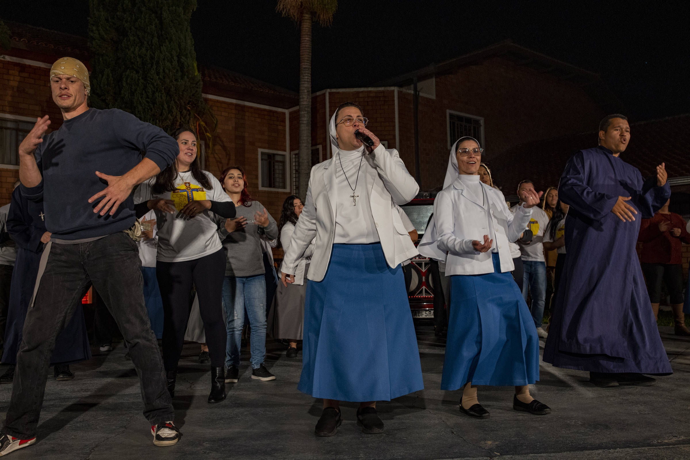 Viral olan rahibeler bir video kaydedip dünya çapındaki şöhretlerini anlattılar: 'Her fotoğraf için bir Hail Mary istedik'
