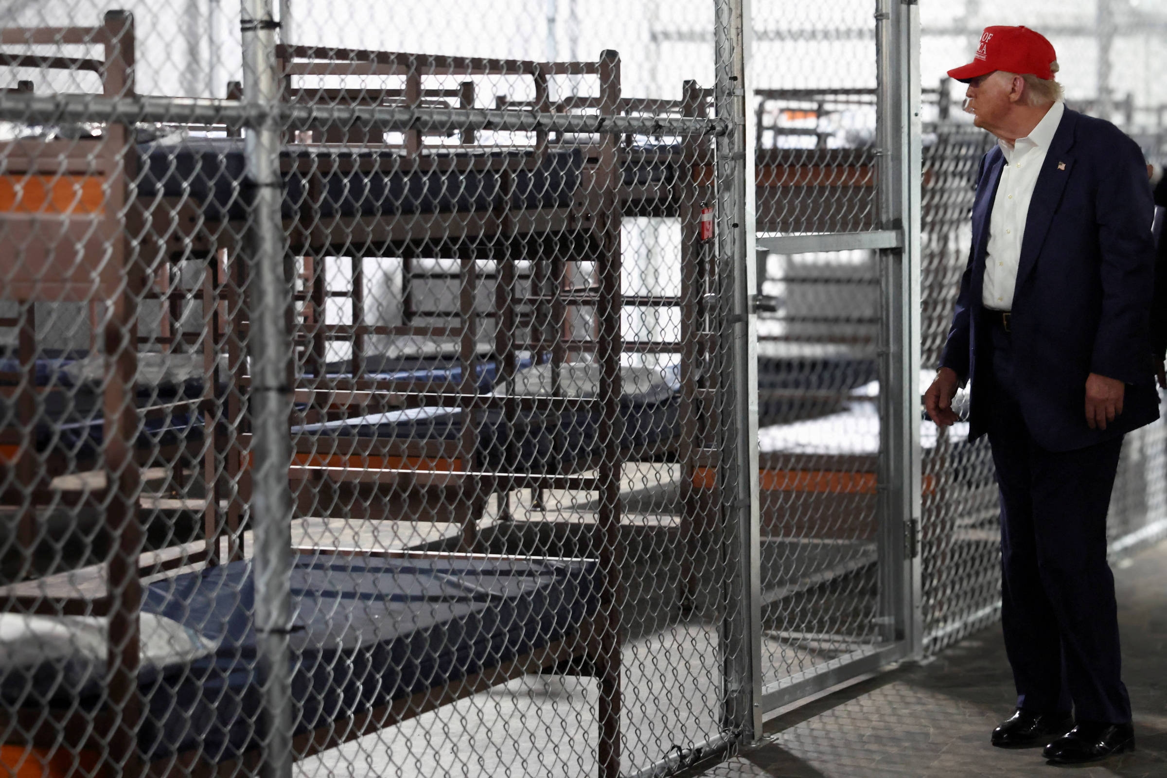 ABD'de göçmenler için bir hapishane olan 'timsahların Alcatraz'ında sivrisinekler, seller ve kasırgalar tehdit oluşturuyor