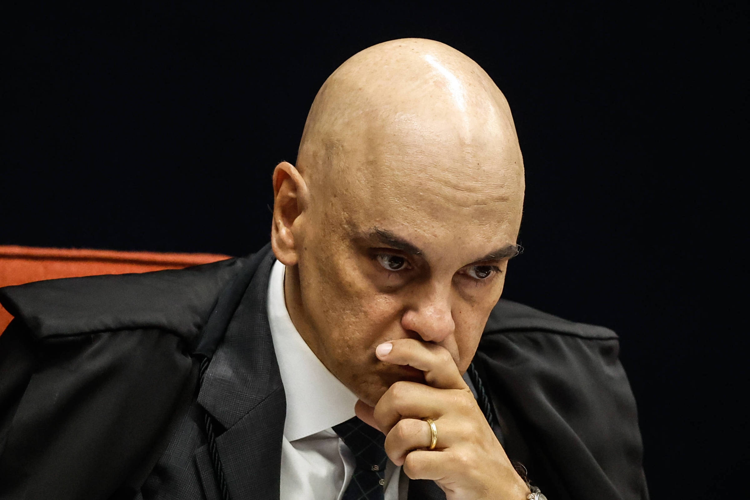 Mônica Bergamo: De arrestatie van Bolsonaro maakt de rechters van het Hooggerechtshof boos, isoleert Moraes en kan worden heroverwogen