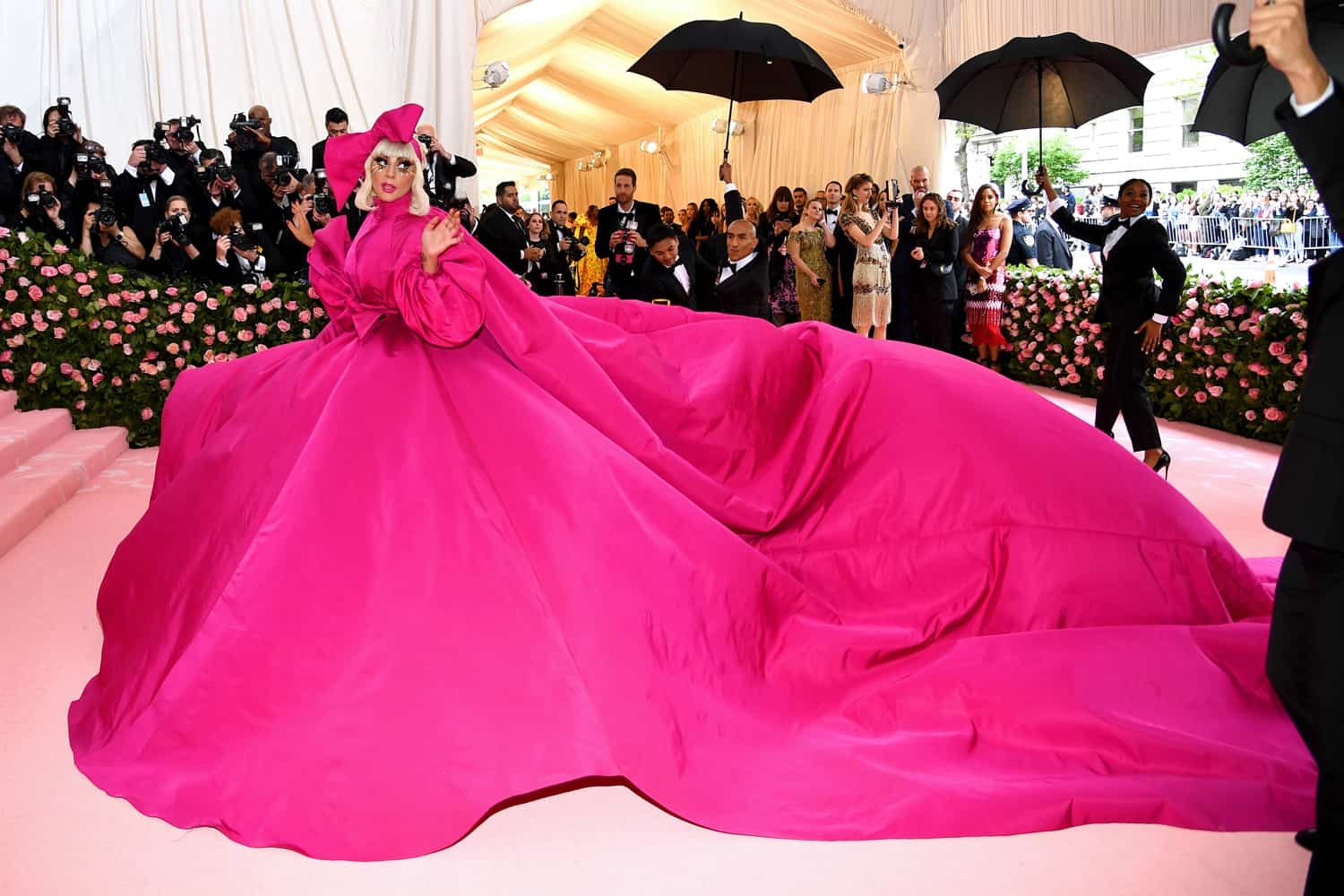 Del campamento a la alta costura: looks de la Gala Met que nos encantan a lo largo de los años