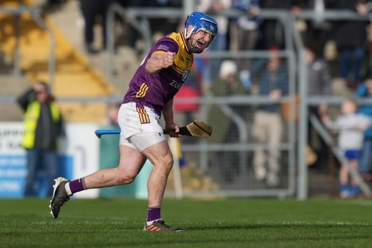 Casey goal key as Wexford earn first win to leave Clare in relegation bother