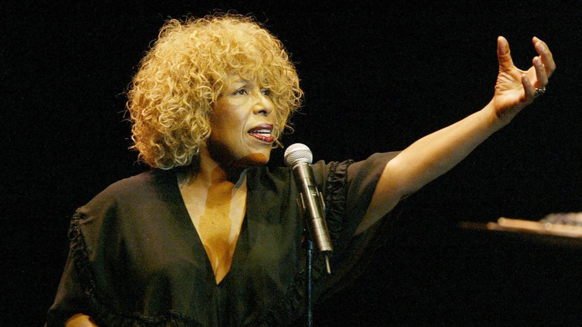 È morta la cantante americana Roberta Flack, la leggendaria voce di "Killing Me Softly"