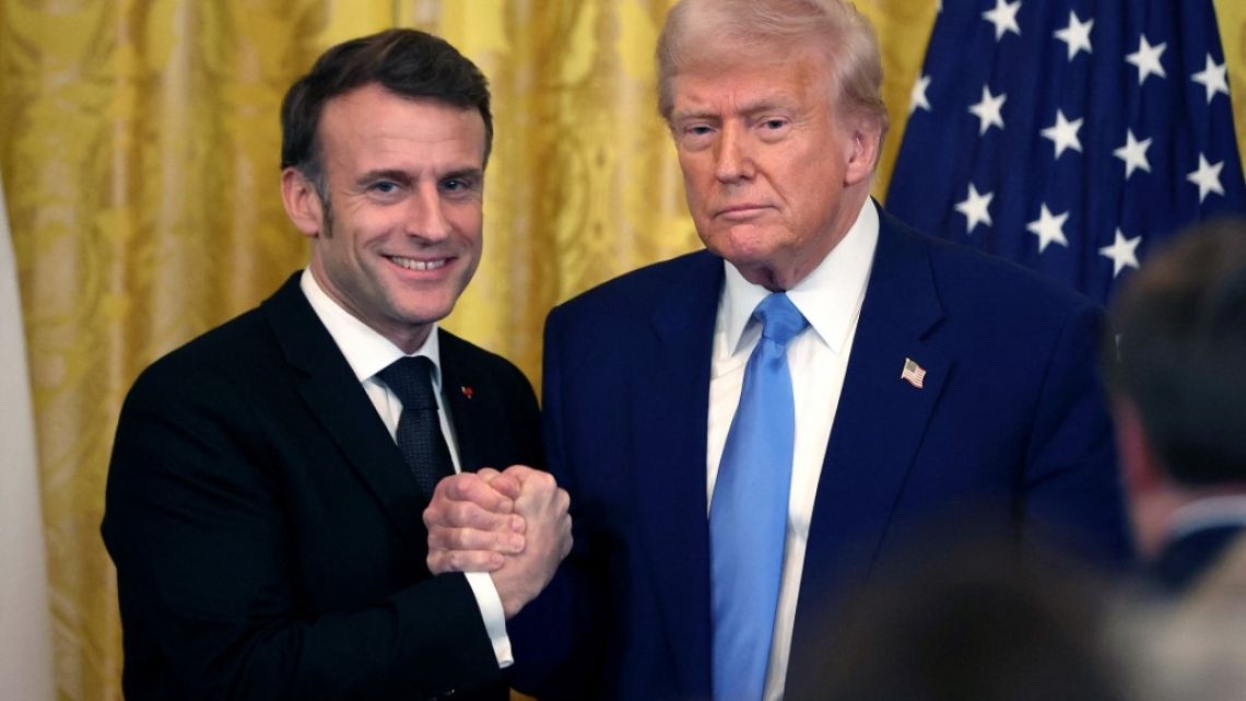 Trump, Putin'in "bu savaşı bitirmek istediğini" söyledi ve Macron birkaç hafta içinde bir ateşkes beklediğini söyledi