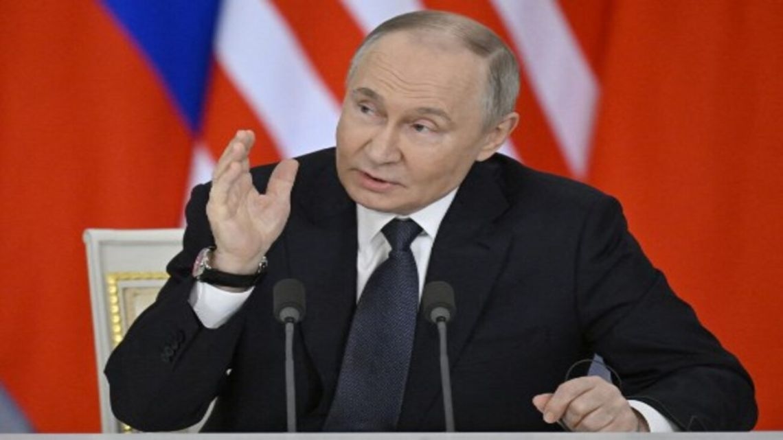 Putin, NATO'nun yeniden silahlanmasını önemsemiyor ve Rusya'nın NATO'nun güvenliğini garanti edebileceğini ileri sürüyor.