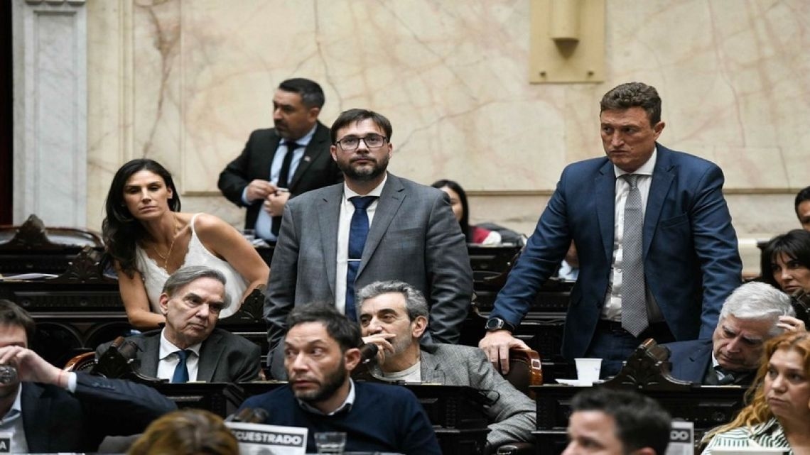 Córdobas se aquecem para a briga na Câmara: a ameaça do veto e o jogo dos governadores
