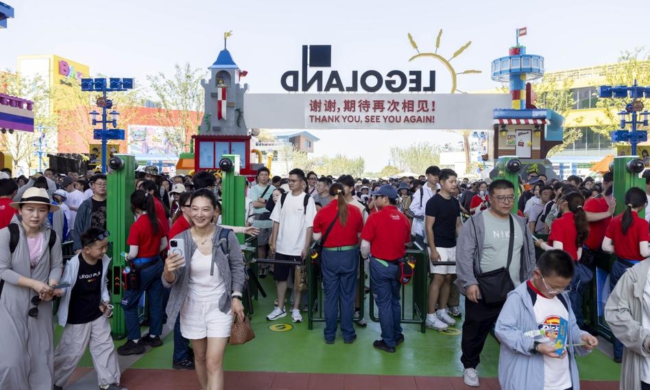 El primer Legoland de China abre sus puertas en Shanghái
