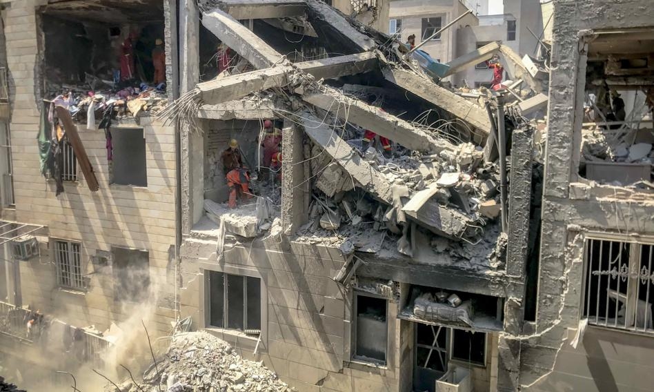 Dünya merak içinde. Irak ABD'ye başvuruyor, Azerbaycan İsrail'den uzaklaşıyor, İngiltere savaş uçakları gönderiyor