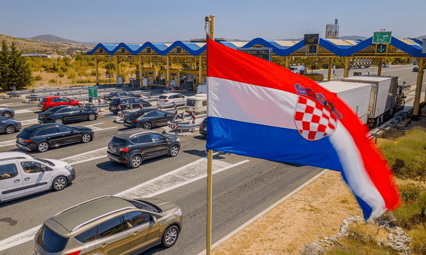 Le autorità si vantano del successo dell'adozione dell'euro, ma i cittadini continuano a contare in kune