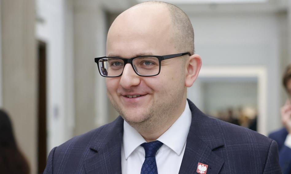 Da prisão ao Sejm e punição imediata. Matecki explica a perda da remuneração