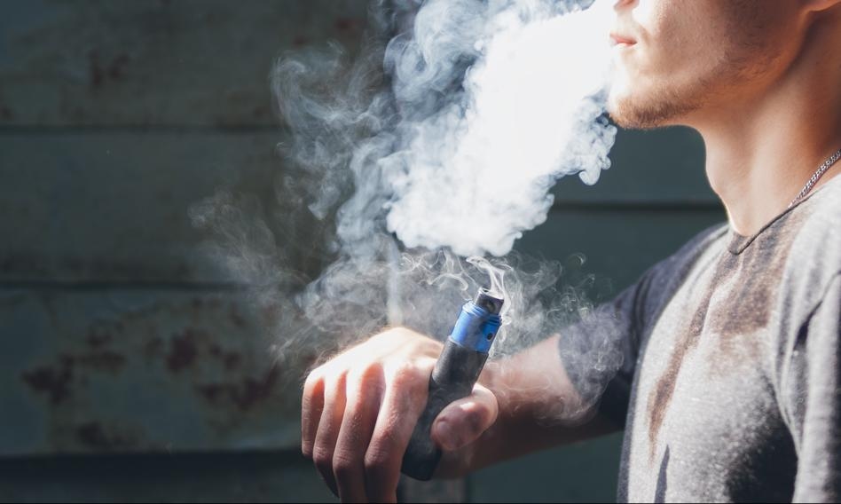 Novas proibições entram em vigor. O que elas mudarão para fumantes e para a venda de cigarros eletrônicos?