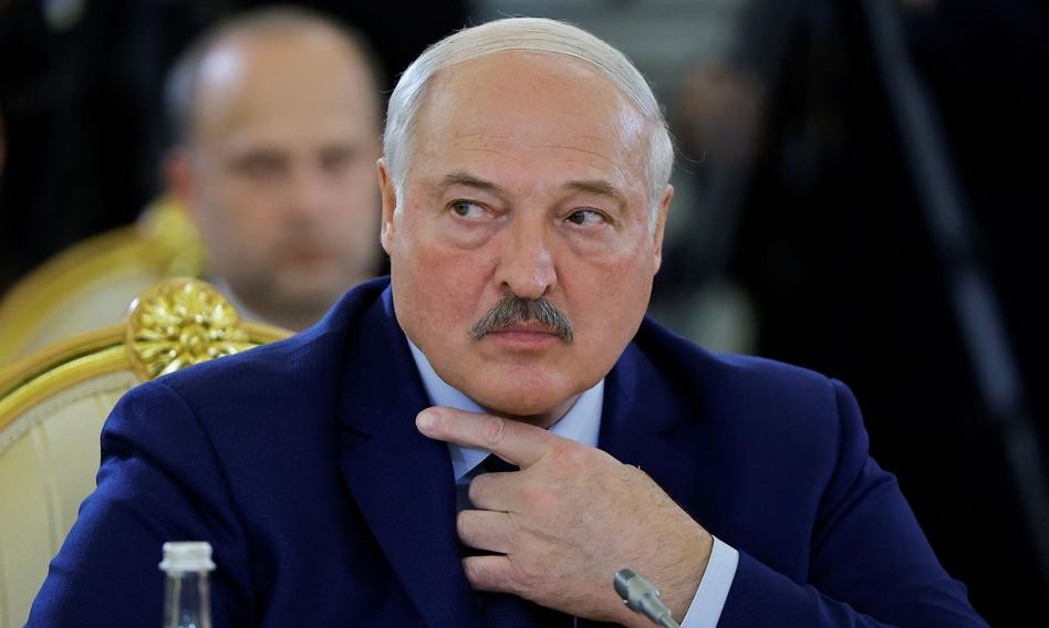 Punishment for a symbol of freedom: Belarus sues senior citizen for wearing historical flag