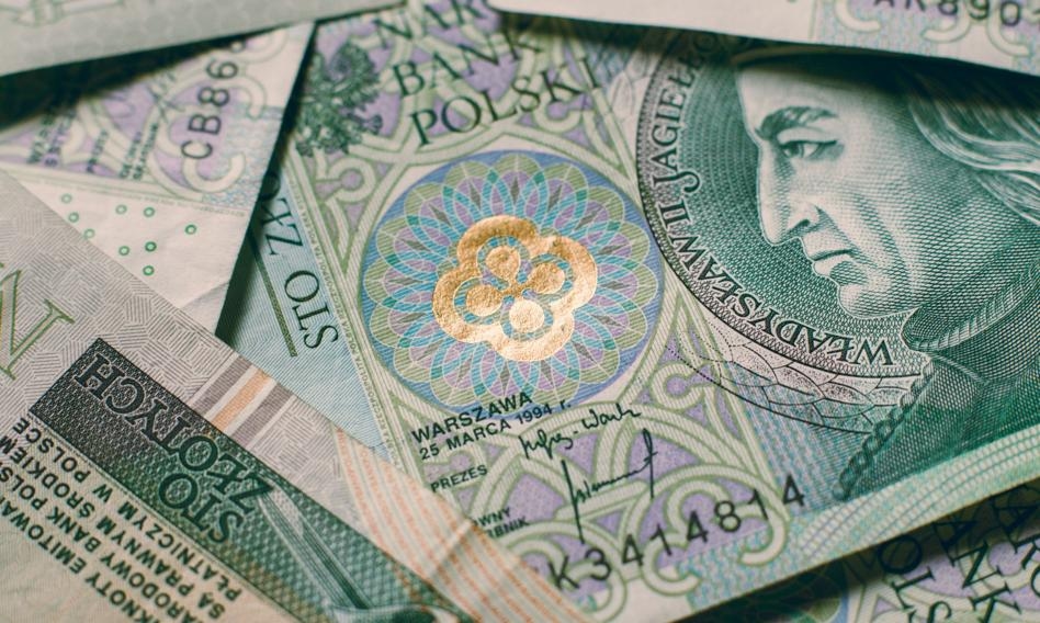 Zloti, 2008'den bu yana gerçek anlamda en pahalısı. "Çok yıllık ortalamanın yüzde 20 üzerinde"
