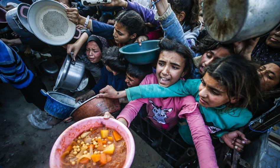Gaza muore di fame sotto gli occhi del mondo. Ecco com'è la vita nella zona di sterminio.
