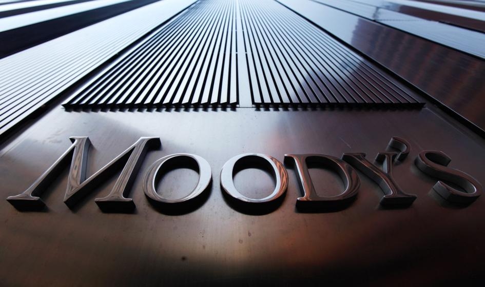 Moody's verlaagt de rating van de VS. De reden is de groeiende schuldenlast en het gebrek aan vooruitzichten