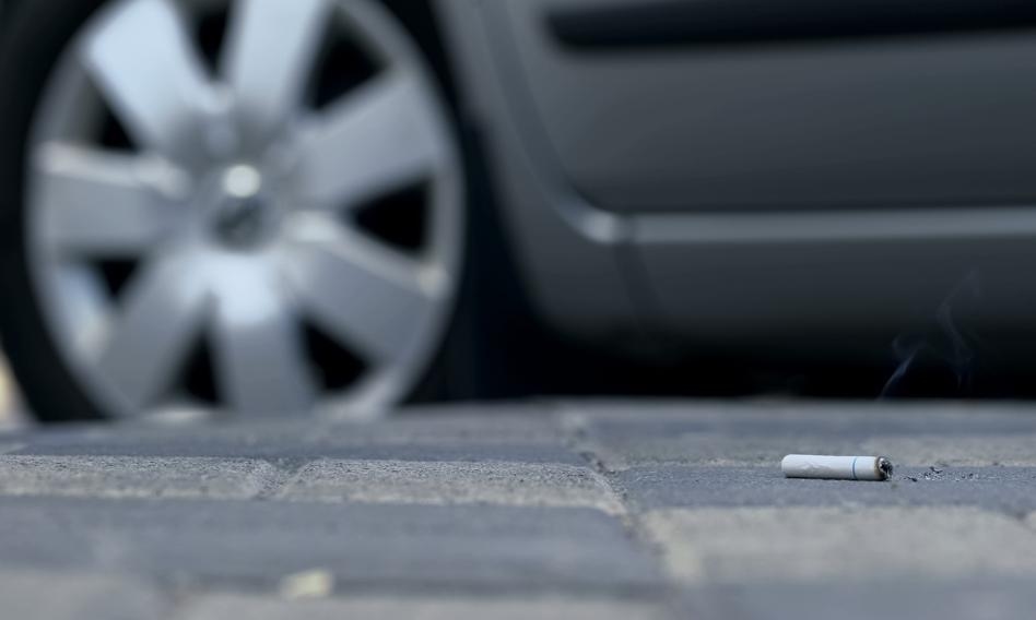 Sigarettenpeuken kunnen asfalt verbeteren
