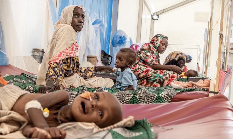 Malariacrisis in Zimbabwe. Het aantal doden steeg met 180 procent.