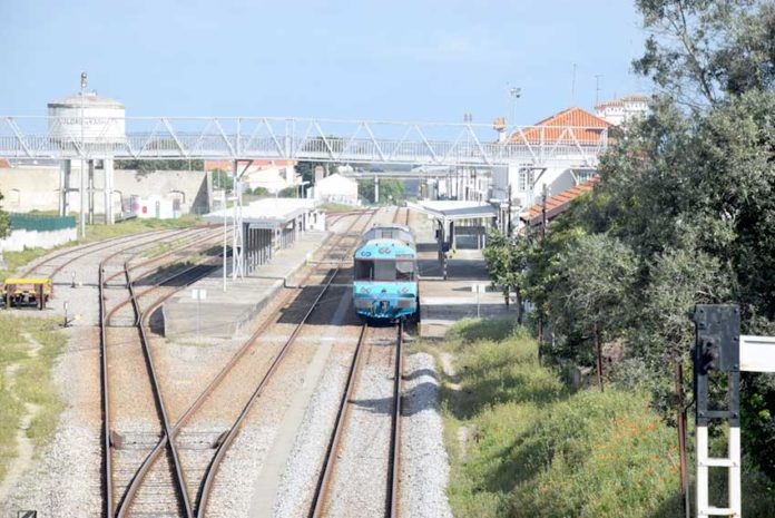 Online petitie pleit voor elektrificatie en alomvattende modernisering van de Western Line