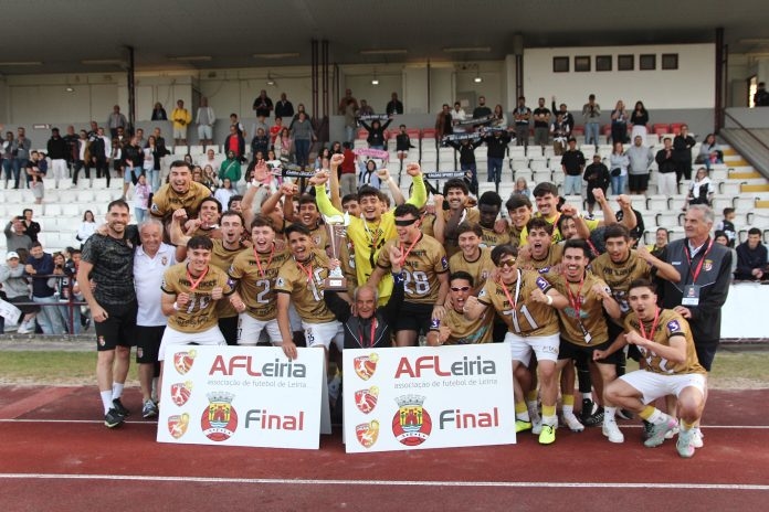 Caldas B, penaltılarla AF Leiria Kupası'nı kazandı