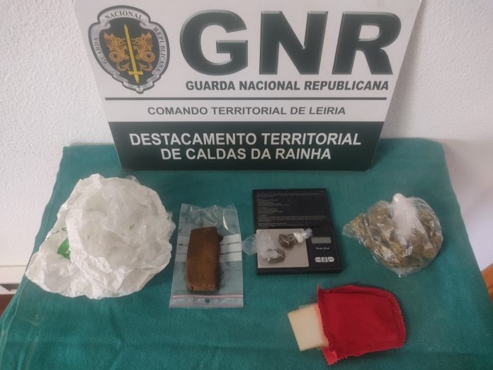 Deux hommes arrêtés à Bombarral, soupçonnés de trafic de cannabis