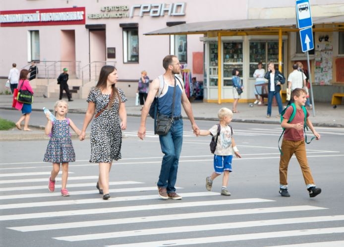 La majorité des enfants de Novgorod sont des enfants d’âge scolaire