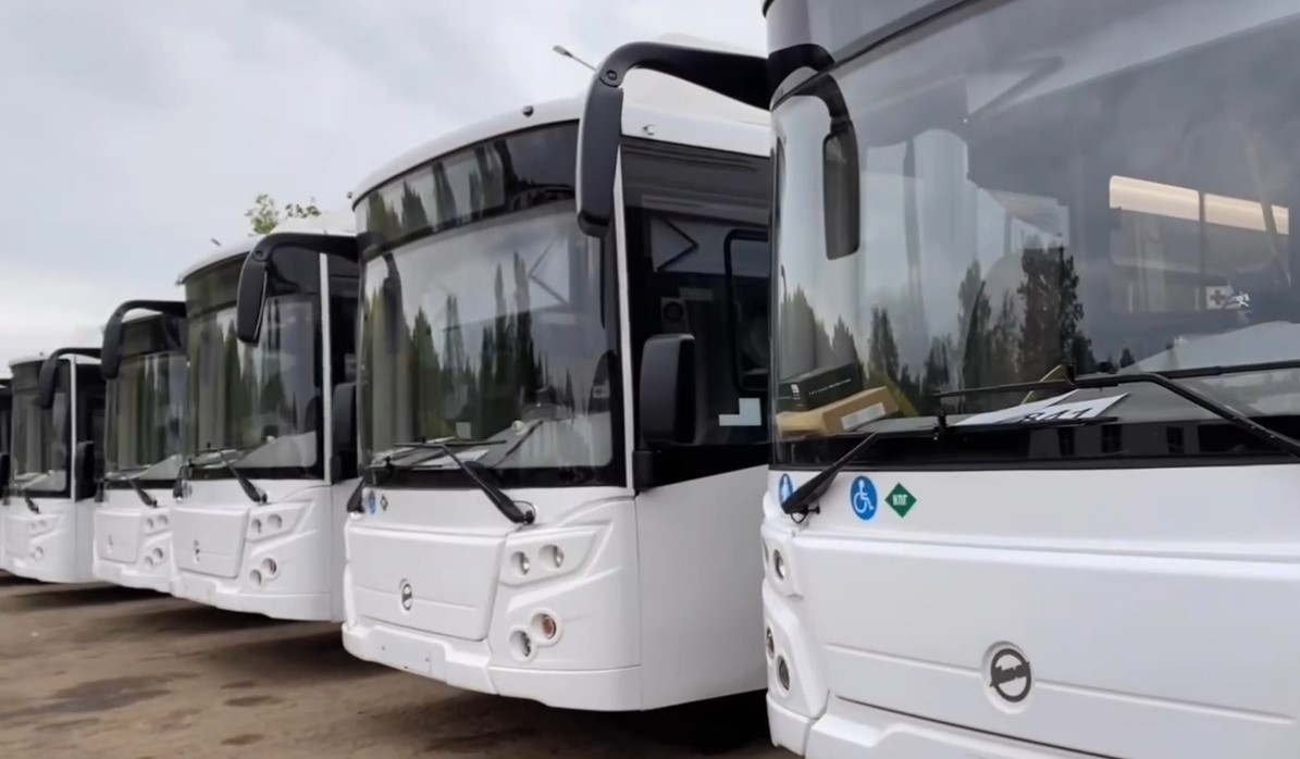 Among the Novgorodians who were the best at driving a bus was the female driver