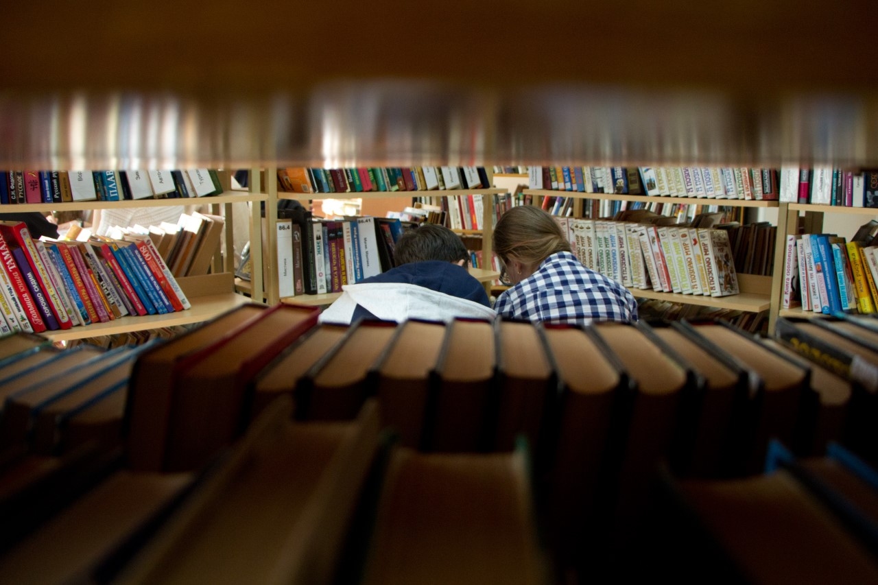 Al festival del libro, i cittadini di Novgorod conosceranno "Zyozhik e Medved" e la tecnologia di scrittura di un thriller