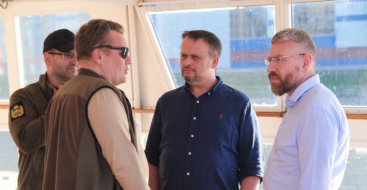 Novgorod Bilimsel ve Üretim Merkezi "Ushkuynik" CEO'su Andrey Nikitin'e yeni görevinde bazı tavsiyelerde bulundu
