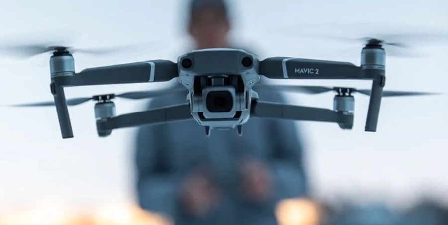 Drone Komikaze de fibra óptica de Novgorod se mostra útil para comunicações de linha de frente