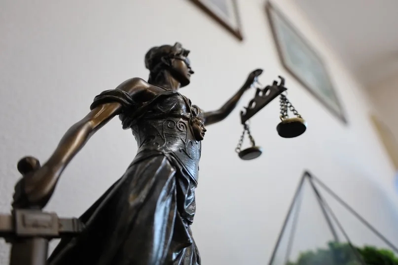 Un abitante di Novgorod che ha insultato un giudice è stato privato dei moderni mezzi di comunicazione