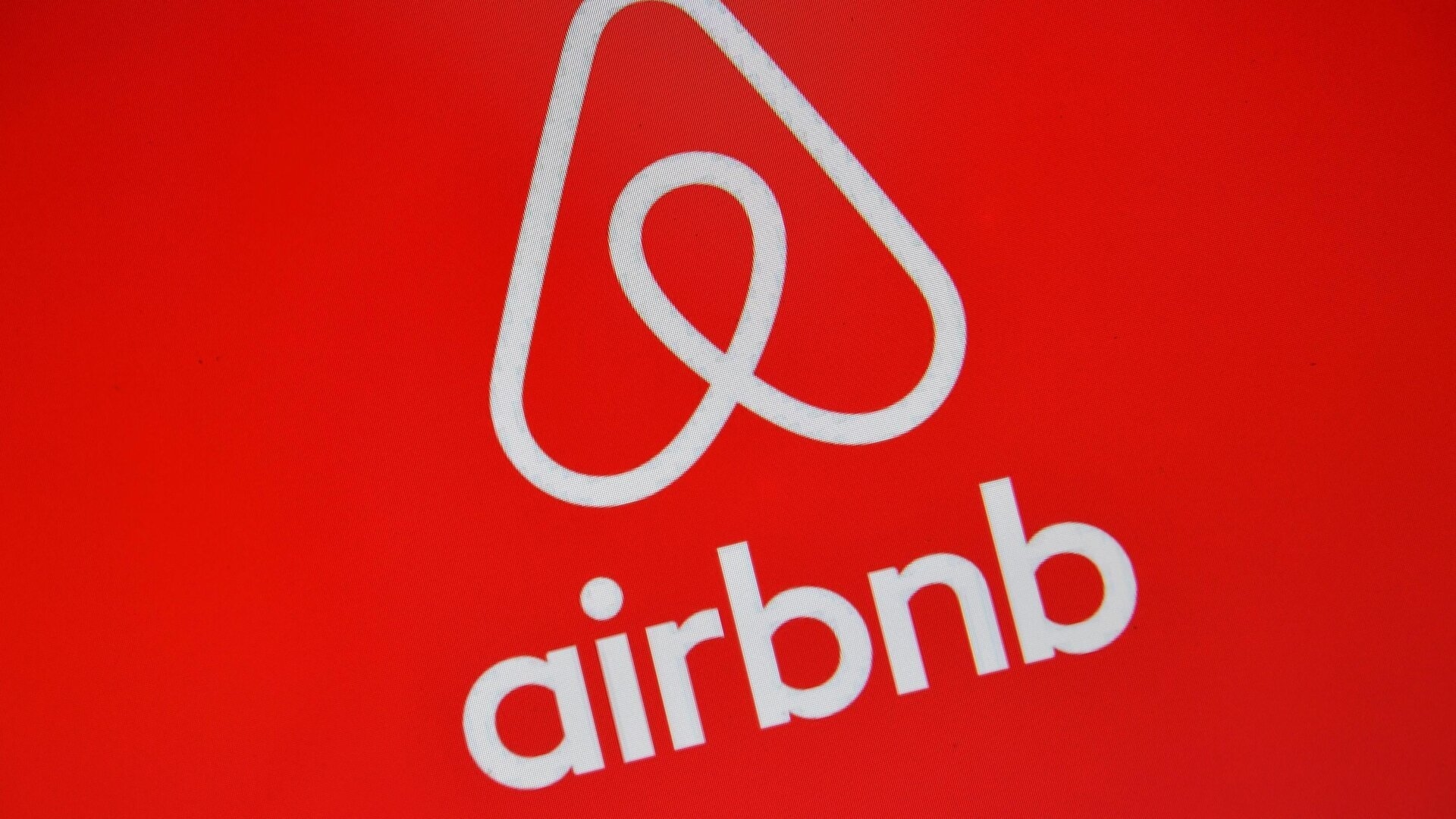 Airbnb to Show Full Price by Default Thanks to Biden-Era Rule