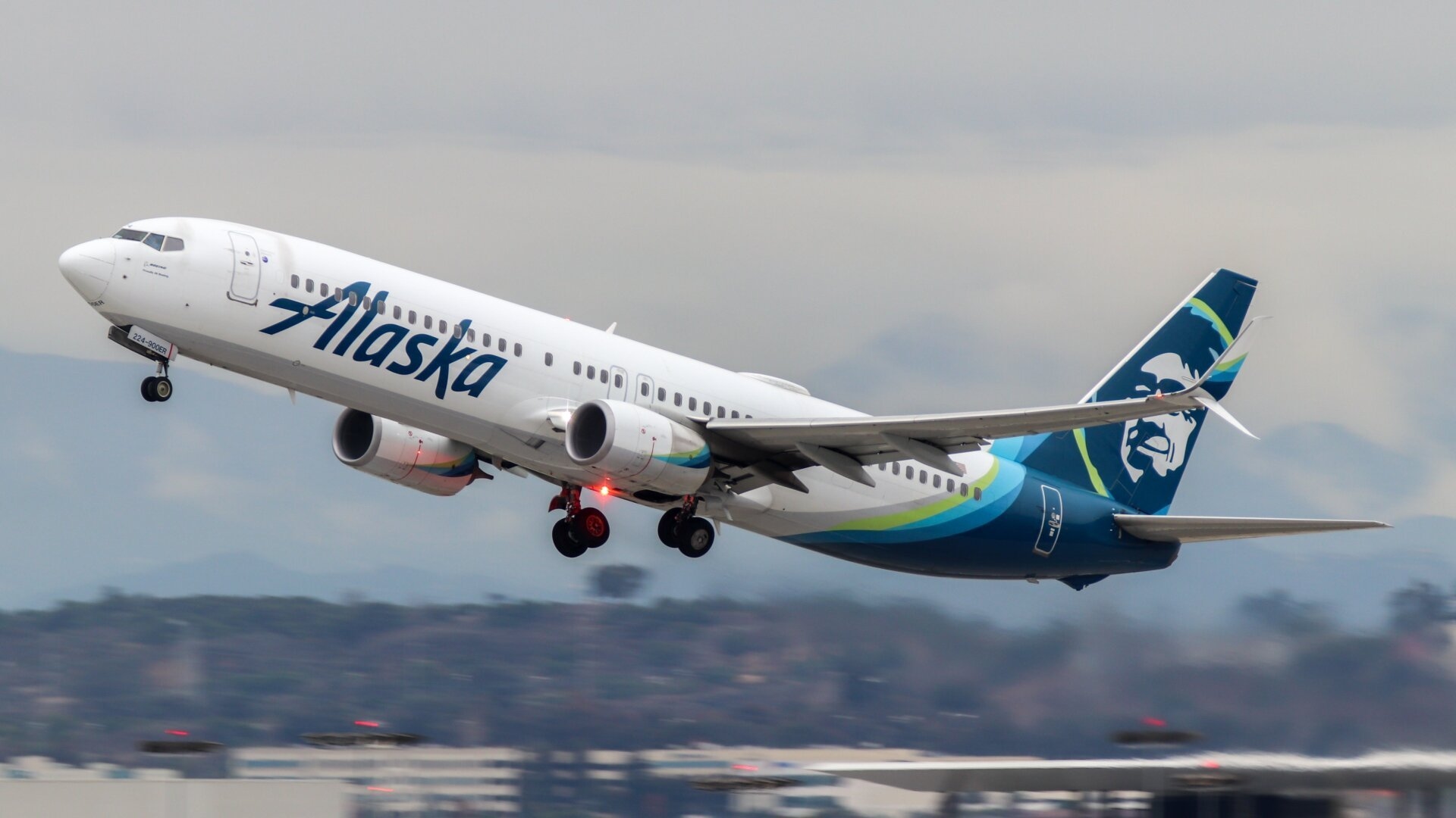 Un problema informatico blocca tutti i voli dell'Alaska Airlines