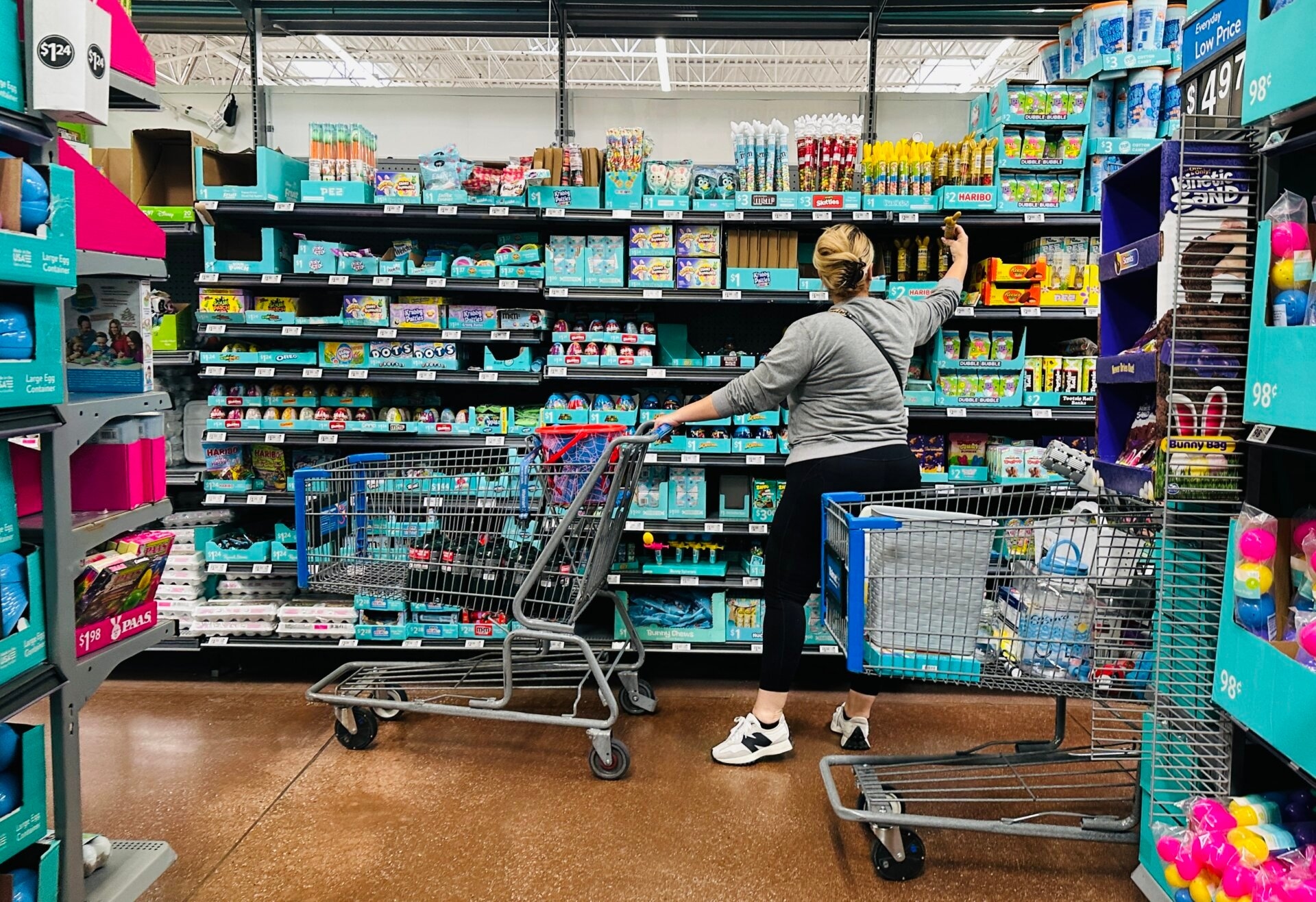 Walmart dice que los precios subirán en aproximadamente dos semanas a medida que los aranceles de Trump impactan