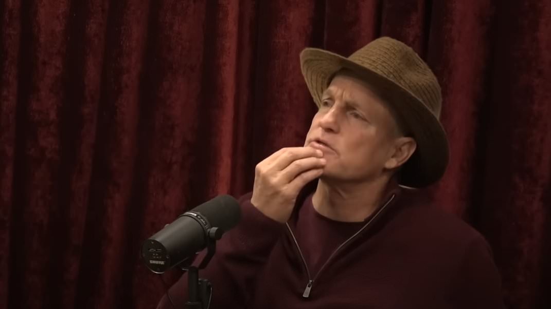 Joe Rogan deja atónito a Woody Harrelson tras afirmar que RFK Jr sufrió una 'lesión por vacuna que le cambió la vida'