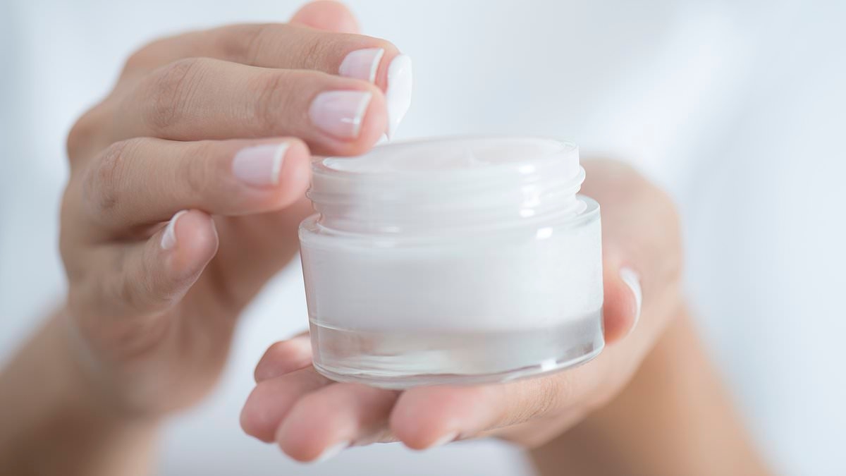 Die Anti-Aging-Hautcreme, die JEDER Mensch über 60 verwenden sollte, um das sehr häufige Problem zu verhindern, das zu einem Krankenhausaufenthalt führen kann