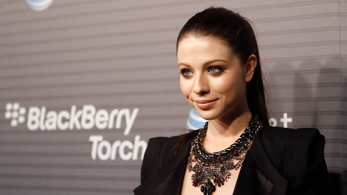 Segnali sottili che il tuo fegato non funziona correttamente dopo la tragica morte di Michelle Trachtenberg a 39 anni