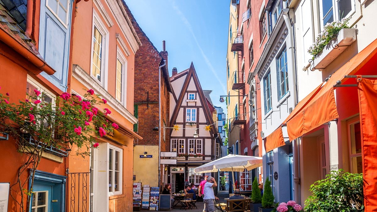 La splendida città che è uno dei posti più economici in cui volare quest'estate, e le birre costano solo £ 2,50