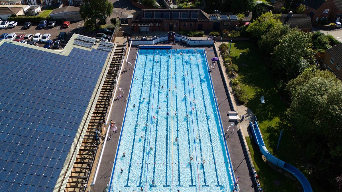 Großbritanniens historisches Freibad wird pünktlich zum Sommer wiedereröffnet – mit olympischem Schwimmbecken, Wasserrutschen und Planschbecken