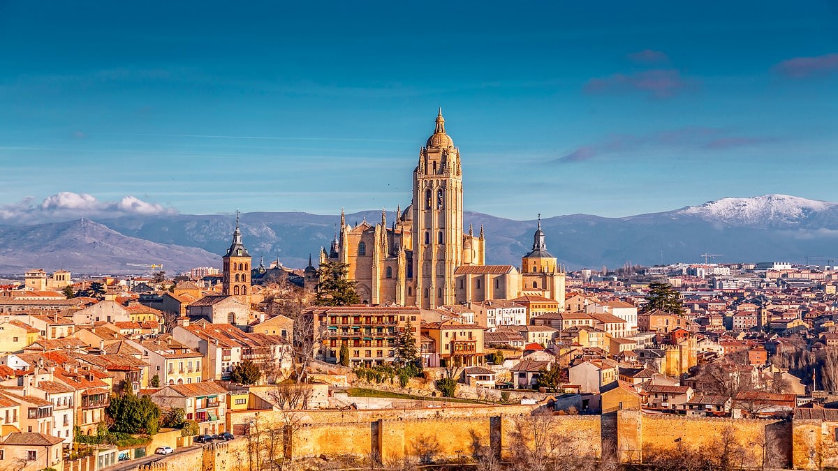 Os piores lugares para o turismo excessivo na Espanha neste verão - e para onde ir em vez disso