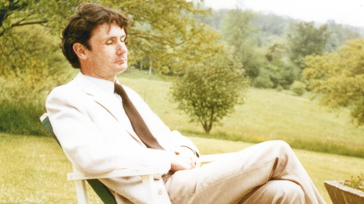 El ciego que cuidé mantuvo en secreto su pasado explosivo. Solo cuando me hizo prometer que contaría su historia después de muerto comprendí el acto de valentía que pudo haberlo condenado a cadena perpetua: CHRISTOPHER STEPHENS