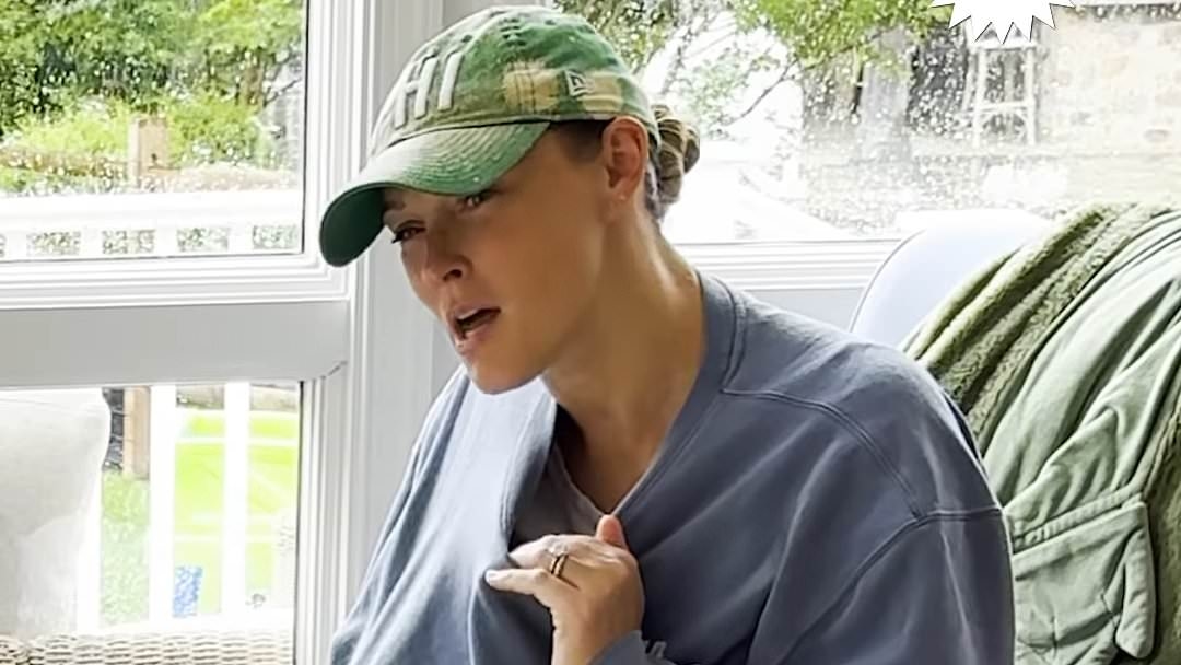 Kylie Kelce dá uma visão rara da casa de US$ 6 milhões dela e de Jason, enquanto eles administram quatro meninas e dois podcasts