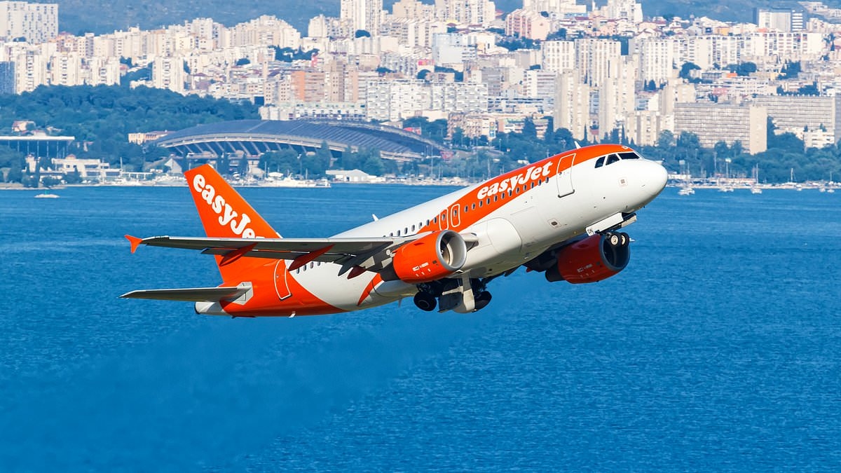 EasyJet lancia voli verso una destinazione sempre soleggiata che ospita splendide spiagge e le uniche scimmie selvatiche d'Europa