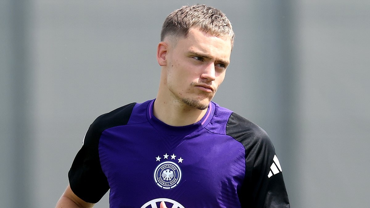 Florian Wirtz les dice a los fanáticos "no crean todo" y arremete contra la prensa alemana, mientras el Liverpool prepara una oferta récord por la estrella del Bayer Leverkusen.