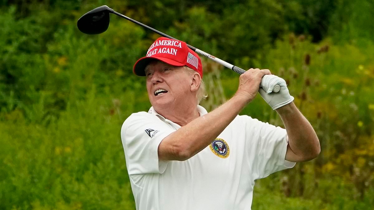 Поразительный процент времени, которое Трамп потратил на игру в гольф во время своего президентства... и во сколько это обошлось налогоплательщикам