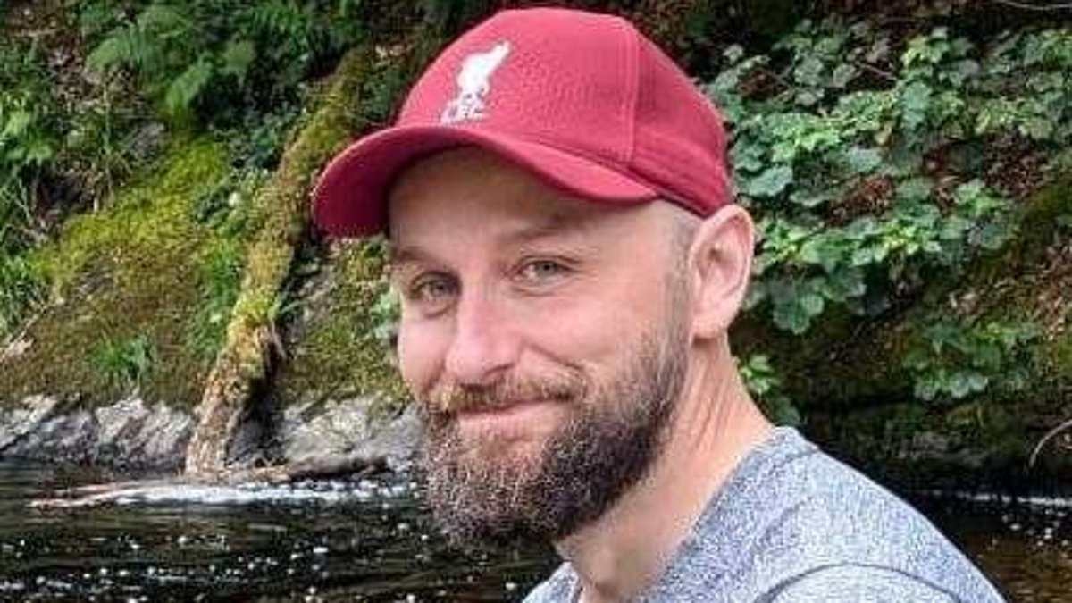Pai de quatro filhos morre de câncer de intestino, aos 40 anos, poucos meses após o diagnóstico - o único sinal de alerta era terrivelmente fácil de ignorar
