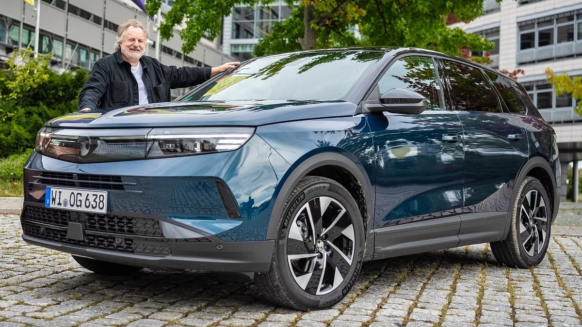 RAY MASSEY: Es ist ein großartiger Tag für Vauxhalls geräumigen neuen SUV