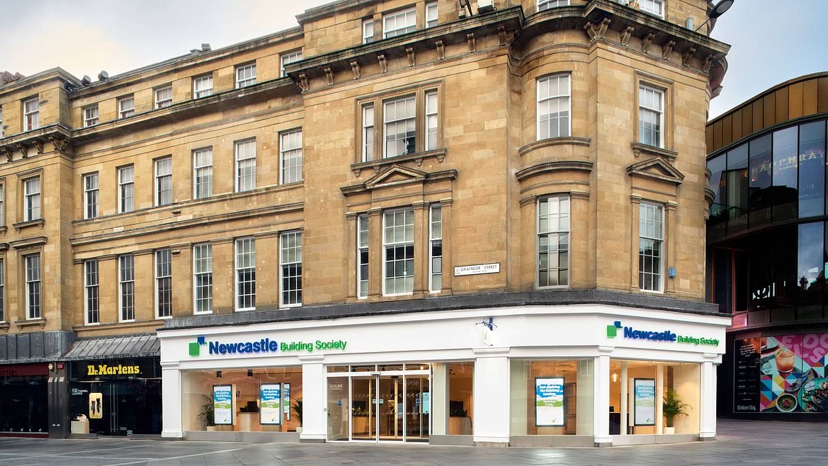 La Sociedad de Construcción de Newcastle abre una nueva sucursal gigante