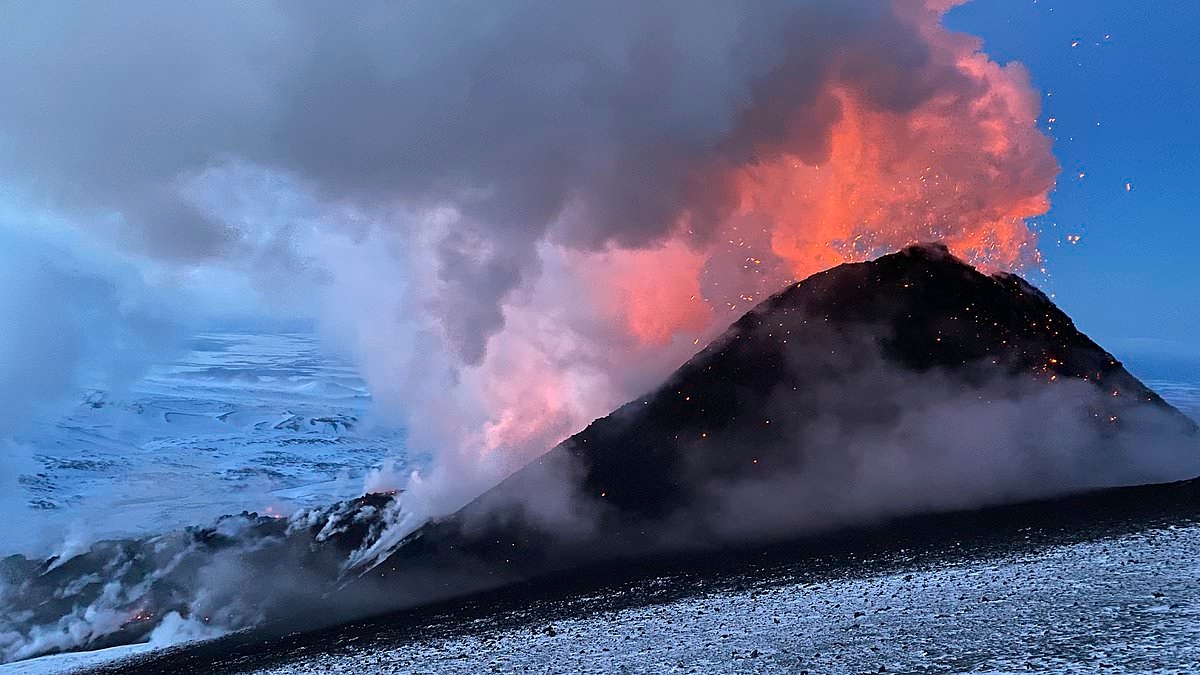 Is THIS how the world will end? Scientists reveal exactly what would happen if the 25,000-mile 'Ring of Fire' chain of volcanoes erupted - with catastrophic consequences