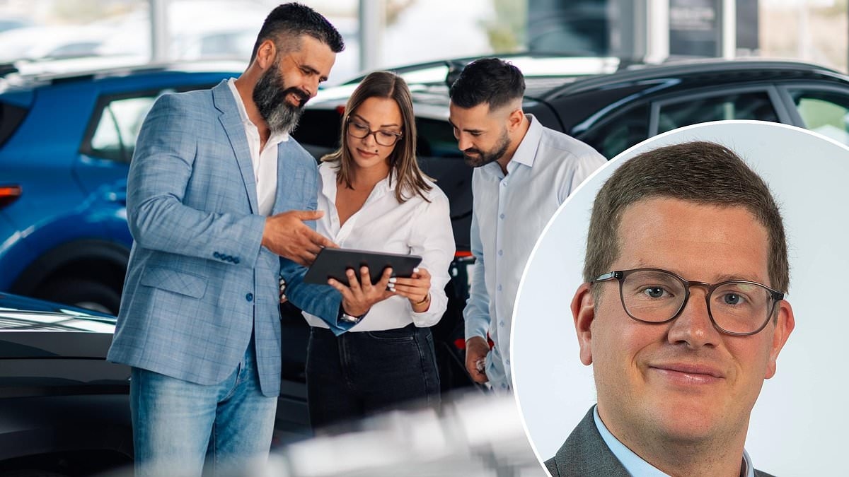 Kupiliśmy nowy samochód za gotówkę... sprzedawca nie był zadowolony i dzięki skandalowi finansowemu wiem dlaczego: LEE BOYCE
