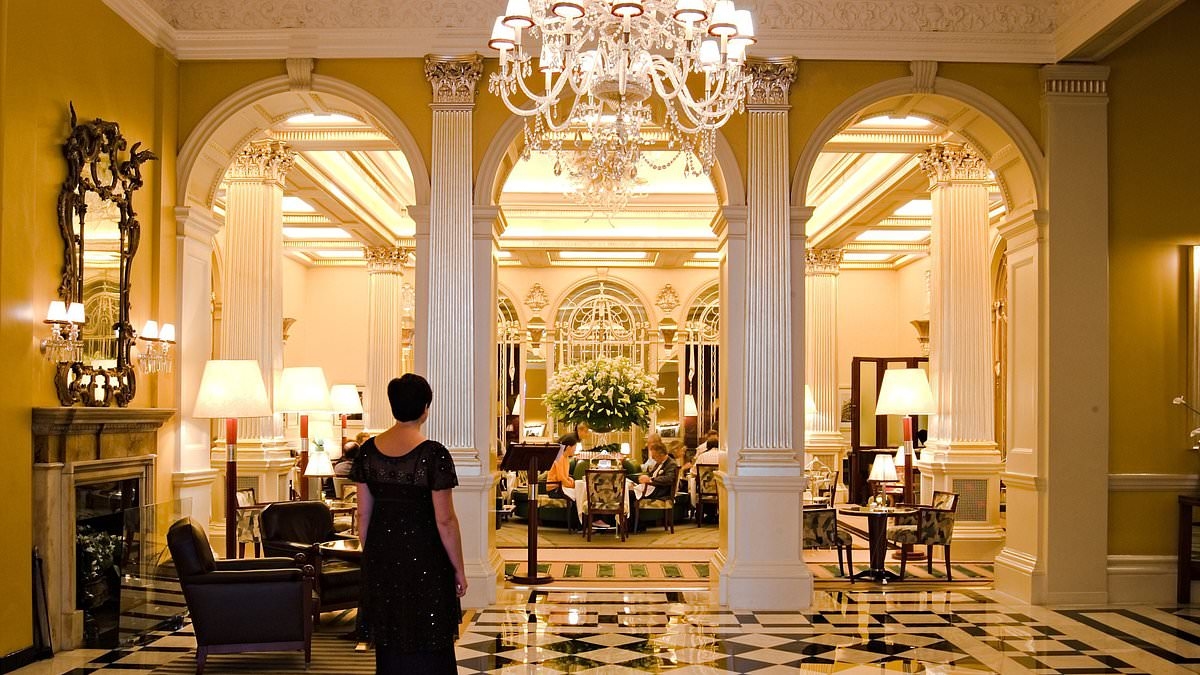L'hotel del Regno Unito dichiarato un "capolavoro" è nominato uno dei posti più glamour in cui soggiornare al mondo, battendo le Maldive e l'Australia